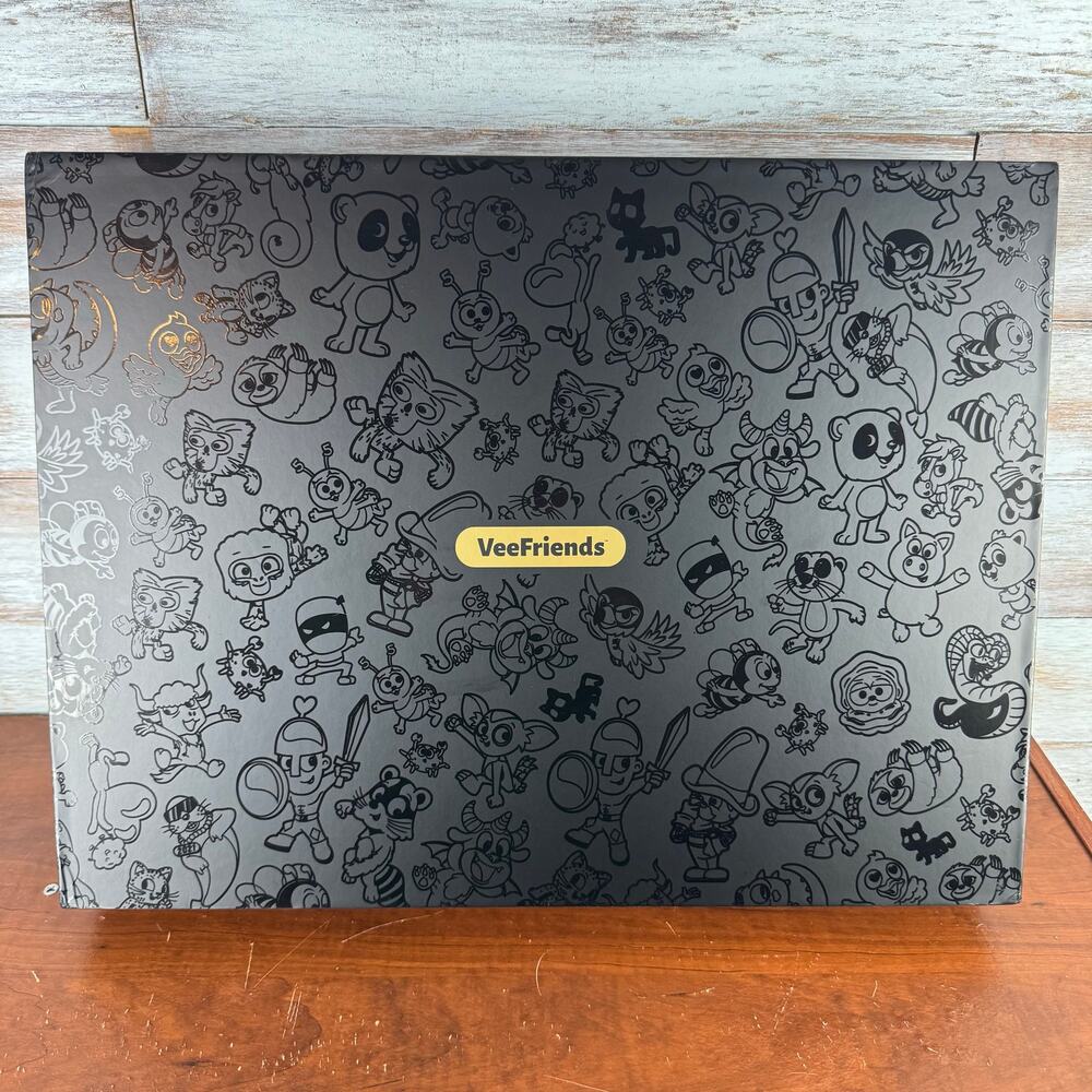 Veefriends Gift Goat #17 EMPTY Premium Collector's Box Limited to /555